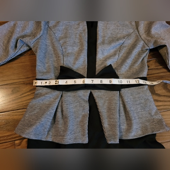 NWT Dress, Longer sleeves for Fall/Winter. - Picture 3 of 10